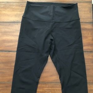 Lululemon size 10 high rise wunder under crop